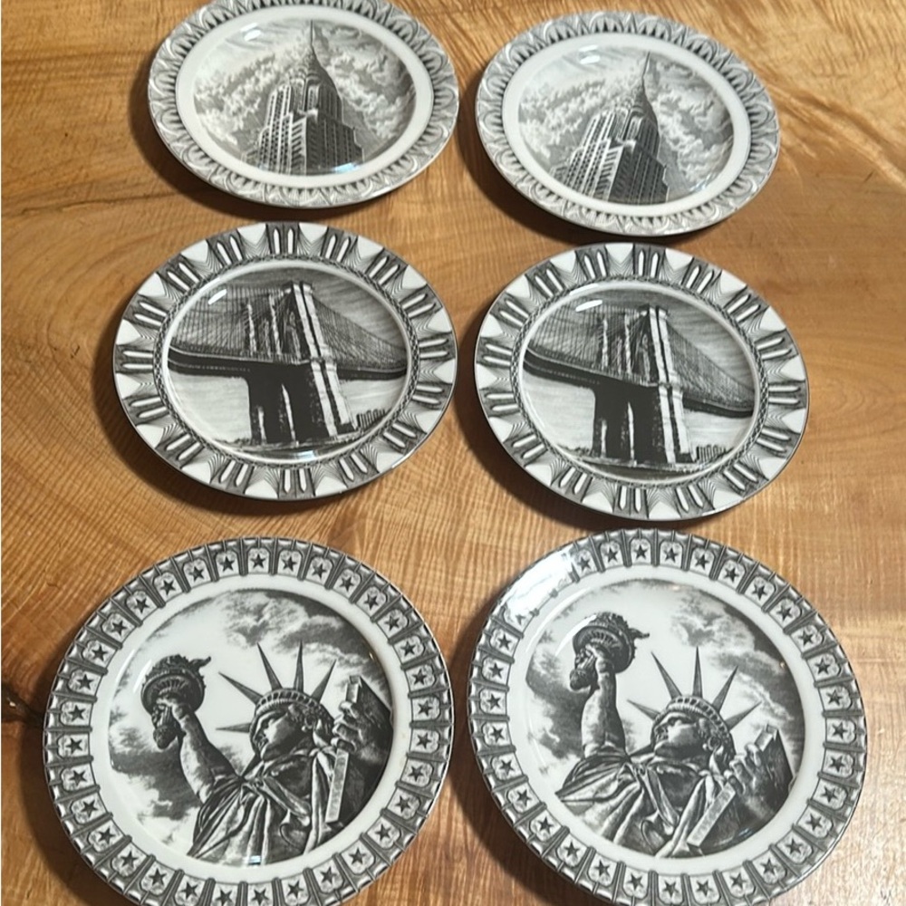 222 Fifth Black and White New York Landmark Plates